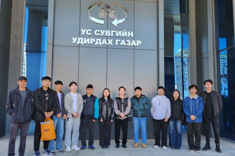 Дэлхийн усны өдөрт зориулсан “Ус алтнаас үнэтэй“ сэдэвийн хүрээнд 1-р курсын оюутнуудад байгууллагын үйл ажиллагааг танилцууллаа