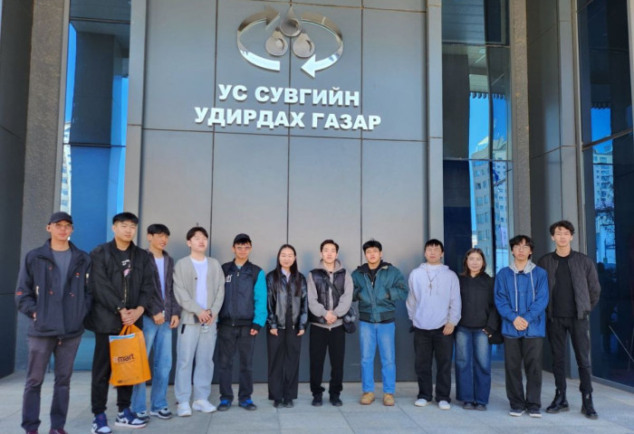 Дэлхийн усны өдөрт зориулсан “Ус алтнаас үнэтэй“ сэдэвийн хүрээнд 1-р курсын оюутнуудад байгууллагын үйл ажиллагааг танилцууллаа