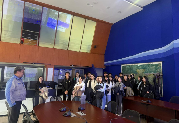 84 дүгээр сургуулийн сурагчдад Ус сувгийн удирдах газраас мэргэжилж сурталчлах  уулзалтыг зохион байгууллаа