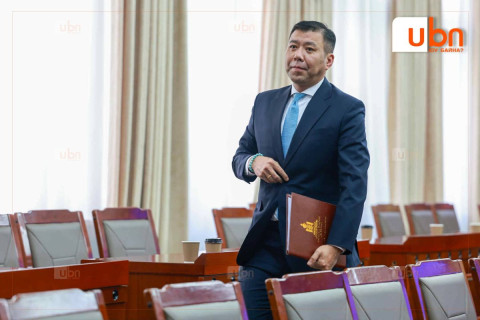 МАН-ын бүлгийн дарга: Б.Энхбаяр гишүүнийг намаас хөөсөн бичиг ирсэн