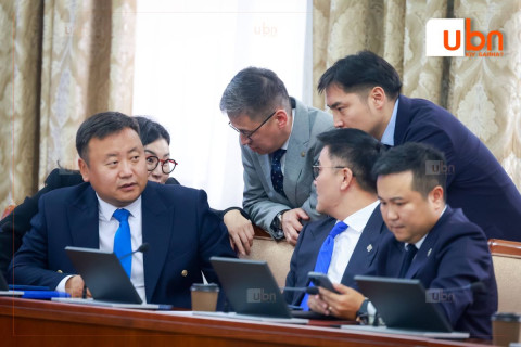 ТББХ-ны хуралдааныг даваа гарагийн 11.00 цаг хүртэл хойшлууллаа