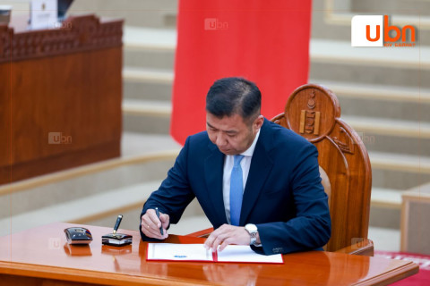 Б.Энхбаярыг ХЗДХ-ийн сайдаар томилох асуудлыг ирэх 7 хоногийн баасан гарагийн чуулганд танилцуулна