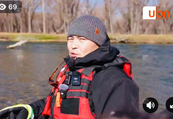 Хотын дарга Х.Нямбаатар болон холбогдох албаныхан Туул голын бохирдлыг хэмжихээр ажиллаж байна