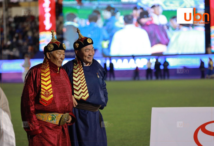 Дархан аварга Б.Бат-Эрдэнийн нэрэмжит Үндэсний бөхийн өсвөр, Залуучуудын улсын аварга шалгаруулах шигшээ барилдаан болно