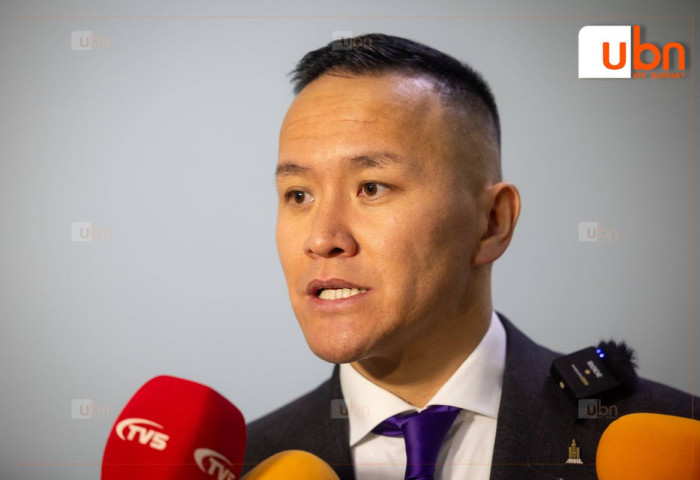 Ү.Амарбат: Миний өмгөөлөх эрхийг сэргээсэн учраас УИХ-ын дарга Д.Амарбаясгалангийн өмгөөлөгчөөр ажиллаж эхэлсэн