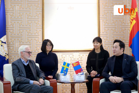 НИТХ-ын дарга А.Баяр Швед улсын нутгийн удирдлагын холбооны зөвлөхүүдийг хүлээн авч уулзлаа