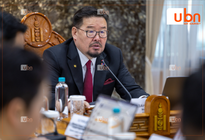 Багш, эмч нарын цалин, ахмадын тэтгэврийг тодорхой хувиар нэмэгдүүлэх талаар Засгийн газар хуралдаж байна