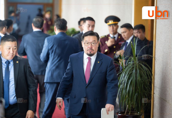 Ерөнхий сайдыг огцруулах асуудлыг өнөөдөр ТББХ-ны хуралдаанаар үргэлжлүүлэн ХЭЛЭЛЦЭНЭ