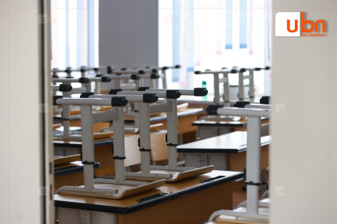 ФОТО: Багш нар ажил хаяж, хүүхдүүд гэртээ, анги танхимууд ХООСОН байна