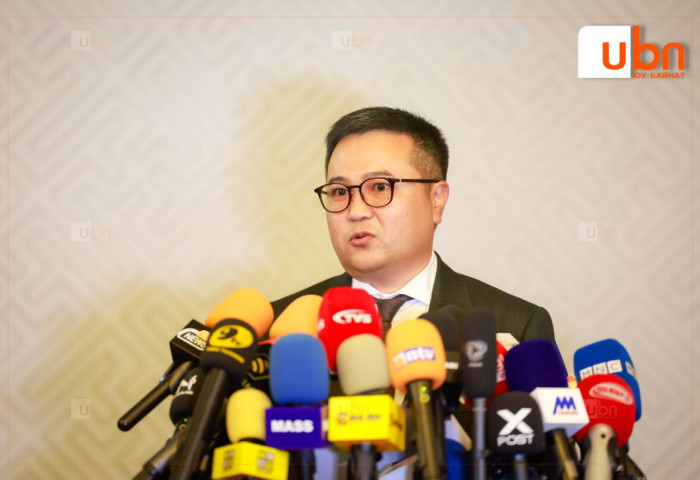 П.Сайнзориг: Ерөнхий сайдыг огцруулах эсэх асуудлыг УИХ-ын гишүүд кнопоороо шийдээч ээ