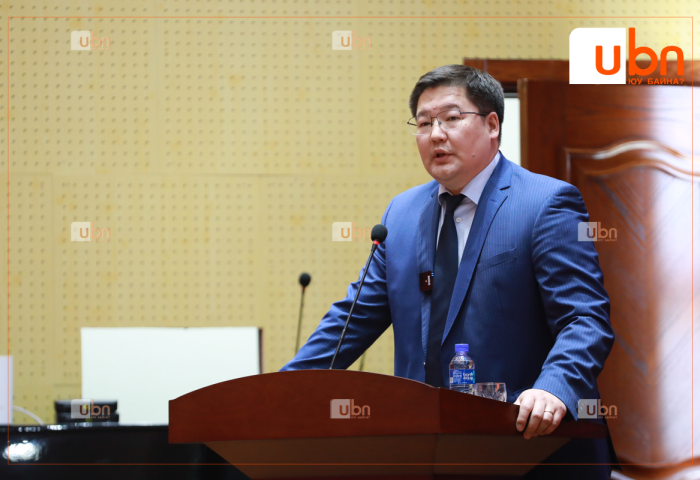 Д.Мөнх-Эрдэнэ: Зарим улстөрчдийн албан тушаалын төлөөх тэмцэл Үндсэн хуулийн зохицуулалтыг зөрчиж, төрийн үйл ажиллагаанд буруу жишиг, зарчим тогтоож болзошгүй байна