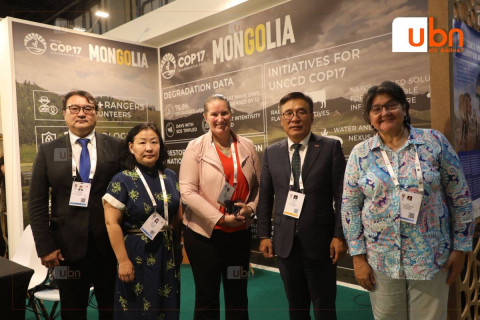 Дэлхийн банкны мэргэжлийн баг Цөлжилтийн эсрэг талуудын 17 дугаар бага хурлын бэлтгэлийг хангах хүрээнд Монголд ажиллахаар болов