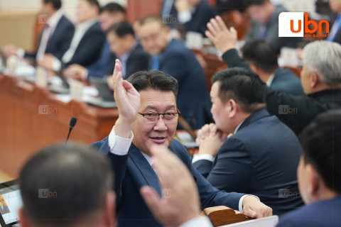 ЧУУЛГАН: 2026 оны Төсвийн тухай хуулийг гурав дахь хэлэлцүүлэгт бэлтгүүлэхээр холбогдох байнгын хороодод шилжүүллээ