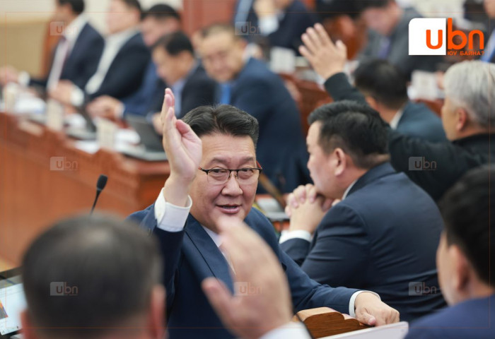 ЧУУЛГАН: 2026 оны Төсвийн тухай хуулийг гурав дахь хэлэлцүүлэгт бэлтгүүлэхээр холбогдох байнгын хороодод шилжүүллээ