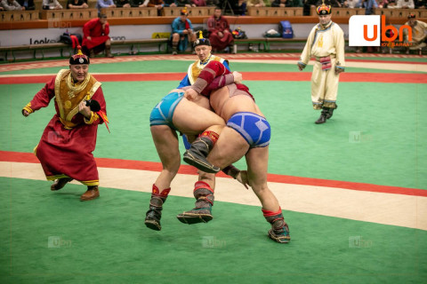 “Алтан цом“-ыг барилдааны сугалааны үйл ажиллагаа өнөөдөр болно