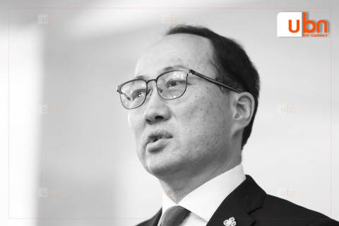 М.Бадамсүрэн: Ж.Бат-Эрдэнэ дарга олонхын саналыг хүндэтгээд бүлгийн даргаа өгнө гэж найдаж байна. Хууль, дүрэм байсаар байхад “Ойлголцъё“ гэж байгаа нь тийм ч оновчтой зүйл биш