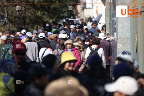 Тэтгэврийн доод хэмжээг 1.5 сая төгрөгт хүргэх боломж тун хэцүү гэв