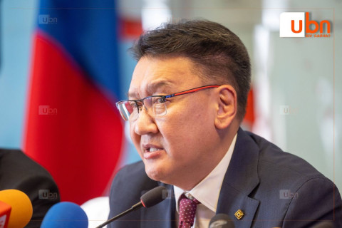 ВИДЕО: Сумын багш нар 2.6-3.9 сая төгрөгийн цалин авч байгаа гэж Сангийн сайд Б.Жавхлан танилцууллаа