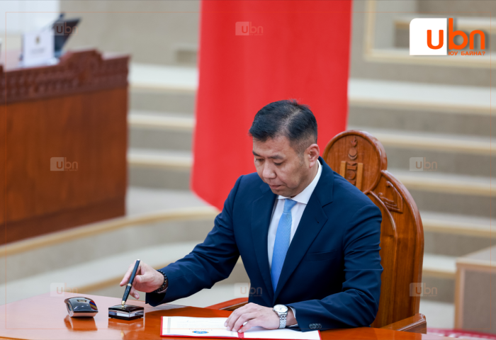 УИХ-ын гишүүн Б.Энхбаярыг ХЗДХ-ийн сайдаар томиллоо