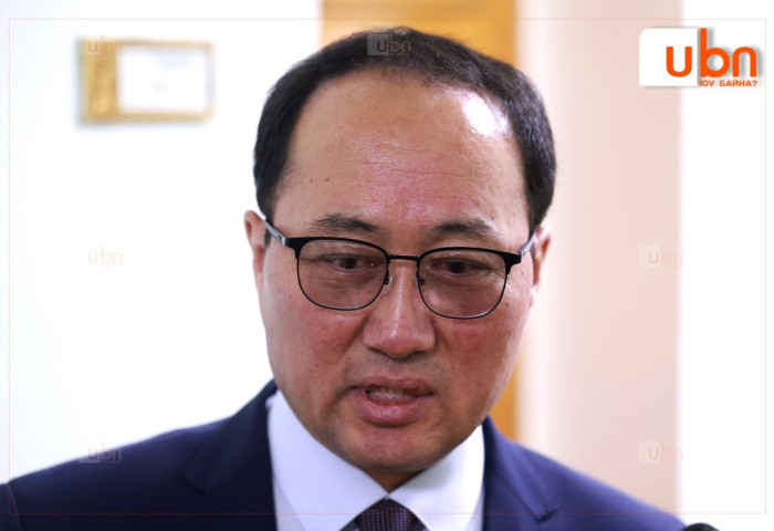 М.Бадамсүрэн: УИХ-ын зарим гишүүд цэцийн гишүүдийг буцаан татна гэж байна. Ингэж ярьж болохгүй