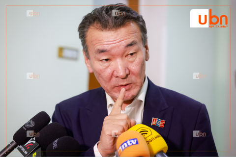 АН-ын бүлэг: С.Ганбаатарын санаачилсан УИХ-ын гишүүдийг “Гишүүн байх 4 жилийн хугацаанд нь хуулийн байгууллагаас шалгахгүй байх” асуудлыг хэлэлцэж байна