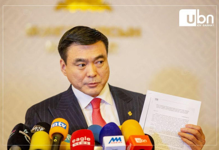 ​ Шадар сайд С.Амарсайхан “Ерөнхий сайд Г.Занданшатарын ЗГ-т ажиллах боломжгүй” тул ажлаа өгч байна хэмээн мэдэгдлээ  ​