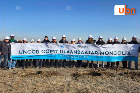 НҮБ-ын төлөөлөгчид COP17 төслийн талбайд мод тарилаа