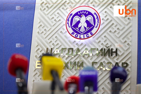 Цахим мөрийтэй тоглоом тоглож, 80 сая төгрөг залилуулжээ