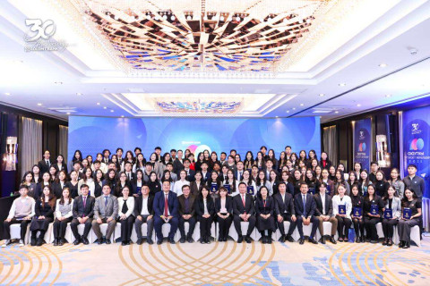 Голомт банкны нэрэмжит “Оюутны тэтгэлэгт хөтөлбөр”-ийн  2025 оны шилдэг 100 оюутанд тэтгэлэг гардууллаа