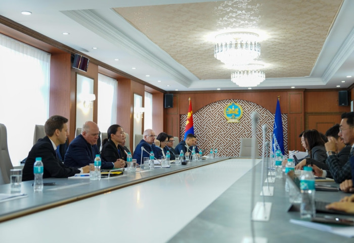 Боловсролын яамны Төрийн нарийн бичгийн дарга Х.Батжаргал Төв Азийн хэлтсийн дарга Яннис Неопиту тэргүүтэй төлөөллийг хүлээн авч уулзлаа