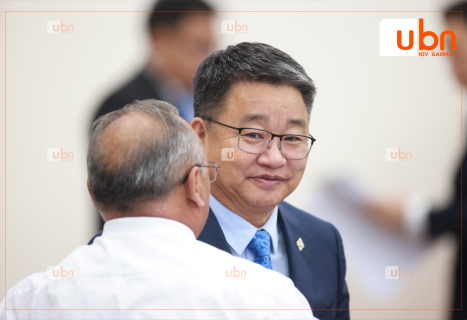 Ж.Батсуурь: Ардын намынханд С.Жавхлангийн “ЯАСАН ДУРААРАА ЮМ БЭ“ дууг захиалаад өгчихмөөр санагдаж байна