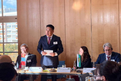 “Саксони дахь Монголын өдрүүд“ арга хэмжээний Боловсролын салбар хуралдааныг нээлээ