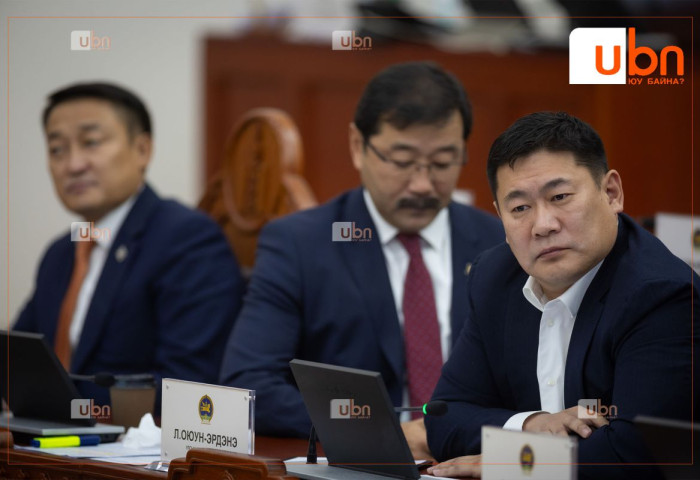 ЧУУЛГАН: Ухаа худагийн асуудлаар хянан шалгах түр хороо байгуулах санал хураалтыг хойшлууллаа