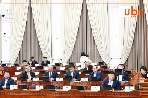 ЧУУЛГАН: Төсвийн төслийг гүйцээн боловсруулах чиглэл өглөө