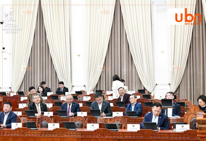 ЧУУЛГАН: Төсвийн төслийг гүйцээн боловсруулах чиглэл өглөө