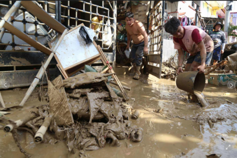 Филиппинд “Калмаеги” хар салхины улмаас амиа алдсан хүний тоо 200-д хүрчээ