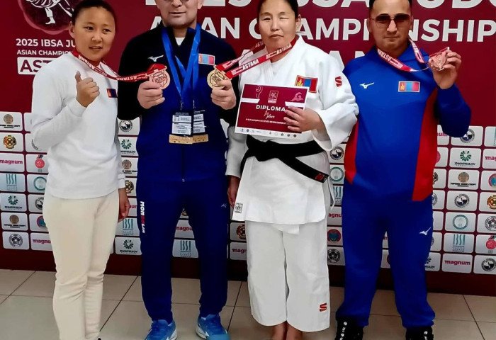 ХОЁР ДАХЬ ӨДӨР: Пара Жүдо бөхийн Азийн аварга шалгаруулах тэмцээхээс ОУХМ Л.Туруунаа, Д.Ганбат мөнгөн медаль хүртлээ