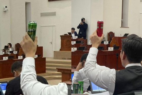 Х.Ганхуяг: 2026 оны улсын төсвийг батлуулахгүй байх сонирхол бүхий бүлэг улаан, ногоон лааз гэх жүжиг дэглэж сууна