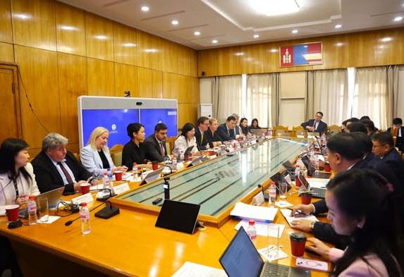 “Оюу толгой“ төсөлд тулгамдаж буй асуудлуудаар хөрөнгө оруулагч талтай тохиролцоонд хүрч, протоколд гарын үсэг зурлаа