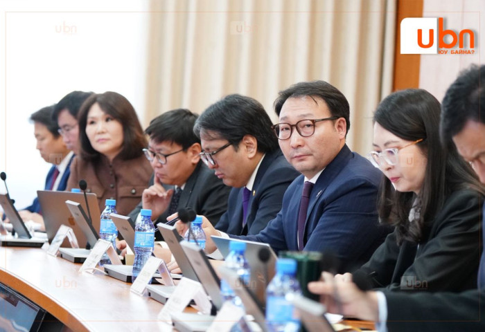 УИХ дахь ХҮН намын зөвлөлөөс Гашуунсухайт-Ганцмод хил холболтын гэрээнүүдийн талаар мэдээлэл бэлтгэх ажлын хэсгийг байгууллаа