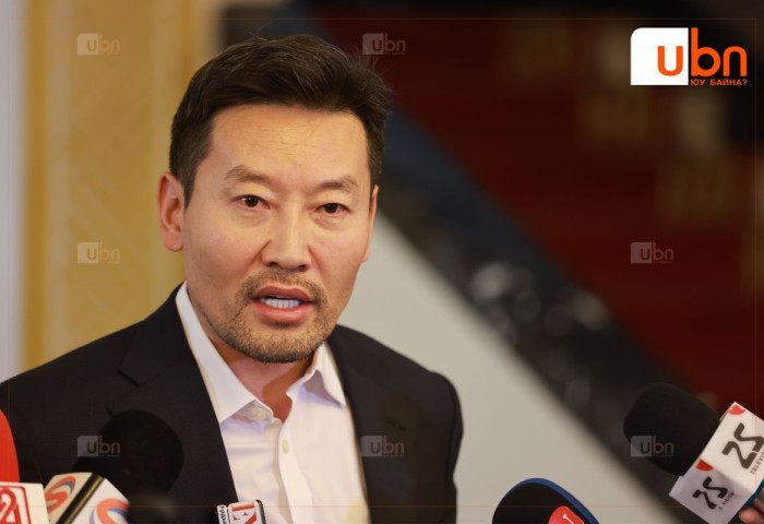 Х.Ганхуяг: Гишүүдийг удирдана гэж юу байх вэ дээ. Арай л гүтгэж байна