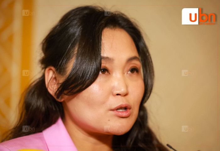 Сэтгүүлч Б.Батцэцэг ССАЖЗ-ын сайд асан Ч.Номин АТГ-т шалгуулахаар хандлаа