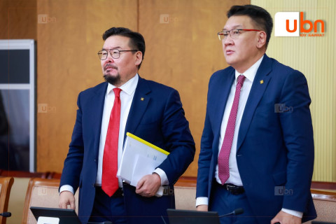 Б.Жавхлан: 2026 оны төсвийн орлогыг 31 их наяд 930 тэрбум төгрөг, алдагдлыг 1 их наяд 50 тэрбум төгрөг байхаар баталлаа