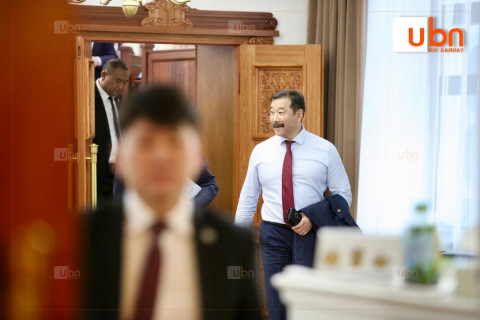 УИХ-ын шинэ дарга томилогдтол Ж.Бат-Эрдэнэ УИХ-ын даргын үүргийг гүйцэтгэхээр боллоо