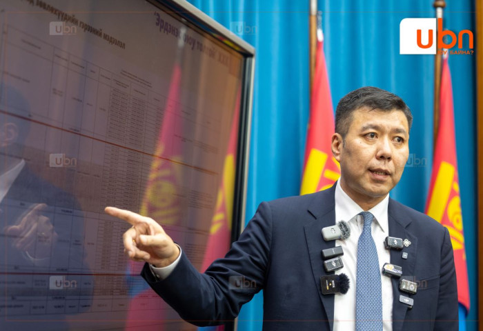 Б.Энхбаяр: Хэвлэлийн хурлаар дэлгэсэн баримтуудаа хуулийн байгууллагад хүлээлгэн өглөө