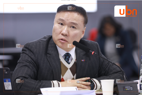 С.Эрдэнэболд: Ерөнхий сайд аа, та шатрын спортын хүний хувьд төлөвлөлт гэдэг зүйлийг хэмжих нэгжтэй нь тусгаарай