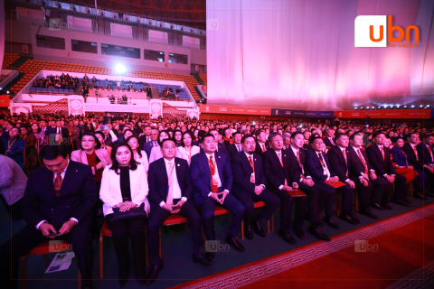 МАН-ын Их хурлын төлөөлөгчдийн хамгийн ахмад нь 100 настай, хамгийн залуу нь 21 настай