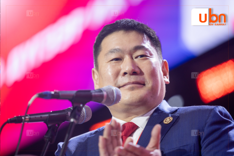 Л.Оюун-Эрдэнэ: Дараагийн шинэ даргаа бүх талаар хайрлаж, хамгаалж яваарай