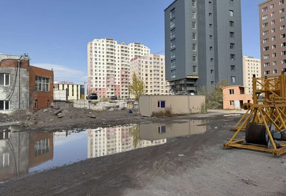 АЛТАЙ ХОТХОН ОРЧИМД 640 ХҮҮХДИЙН СУУДАЛТАЙ СУРГУУЛЬ БАРИНА