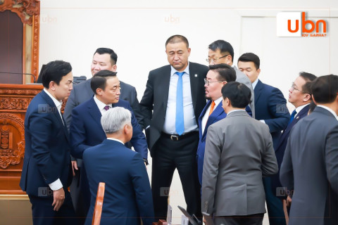 Ардын намын хурлаас болж ЗОГССОН ардчилсан ПАРЛАМЕНТ